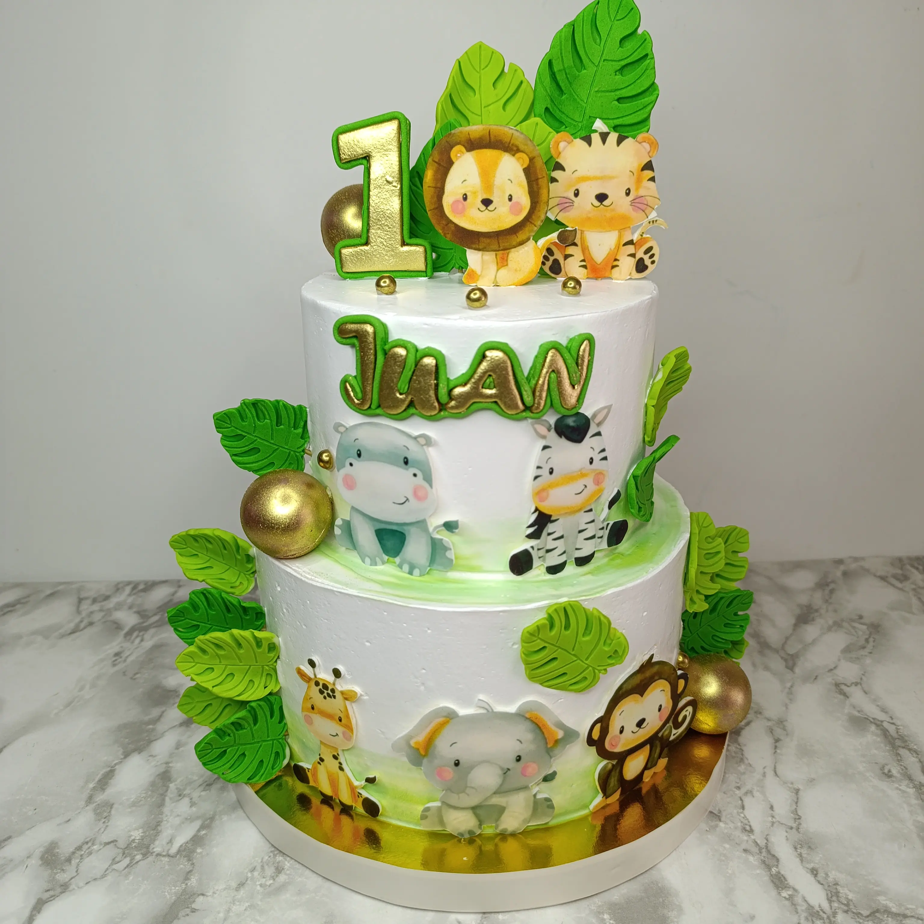 Pastel personalizado para fiesta  infantil , tematica   de Jurassic Park , detalles en Fondant y crema, elaborado por Pasteleria Capital Tarta