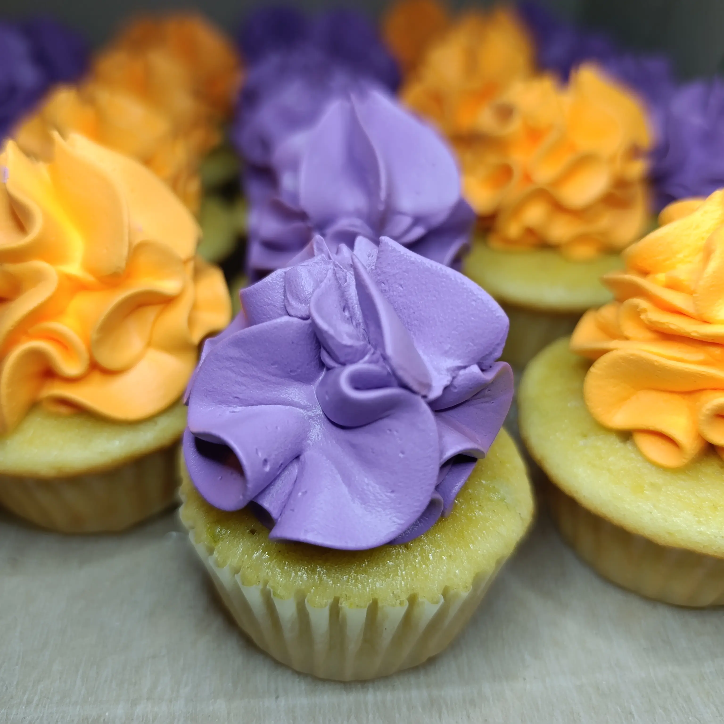 Minicupcakes, mesa de postres , elaborado por Capital Tarta 