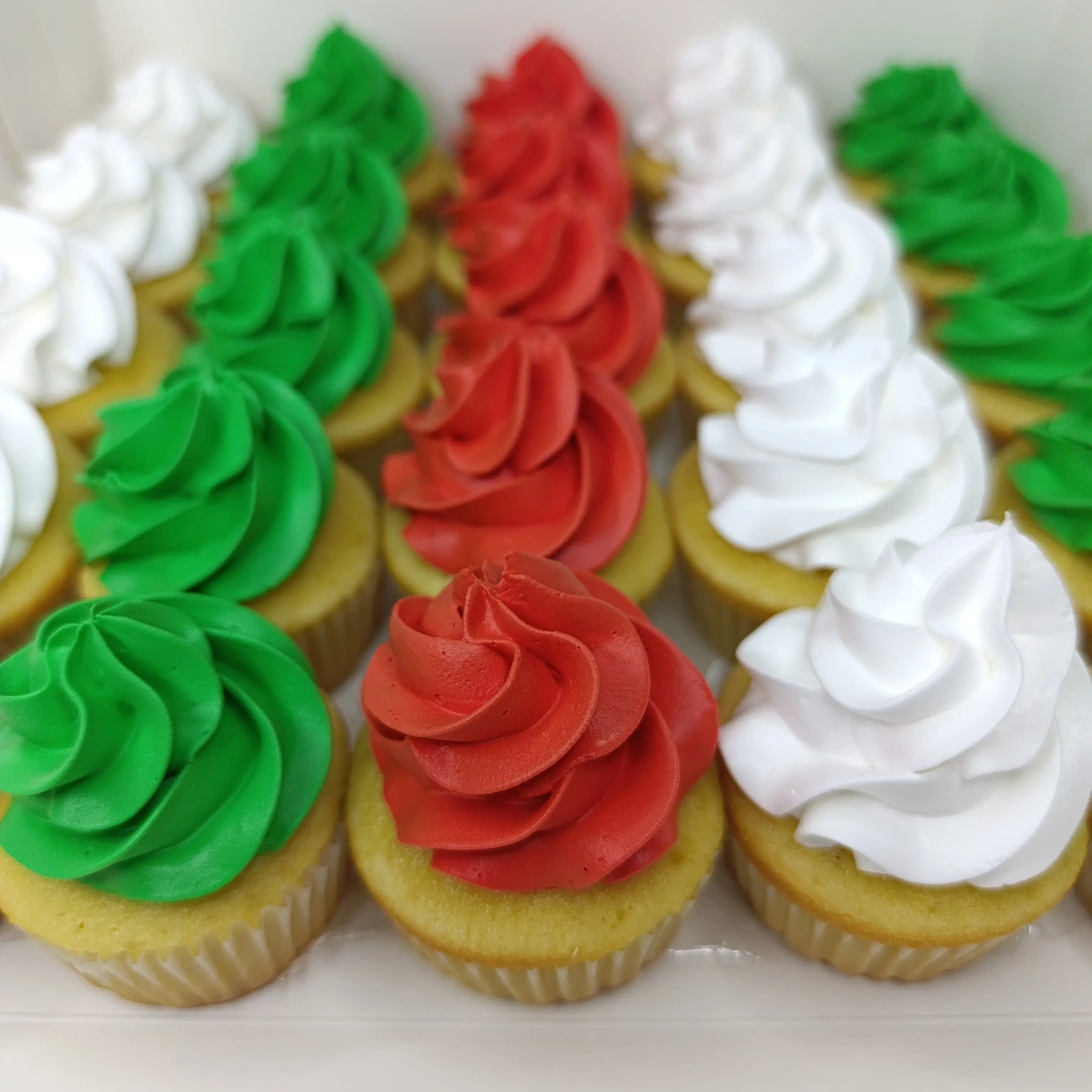Minicupcakes, mesa de postres , elaborado por Capital Tarta 